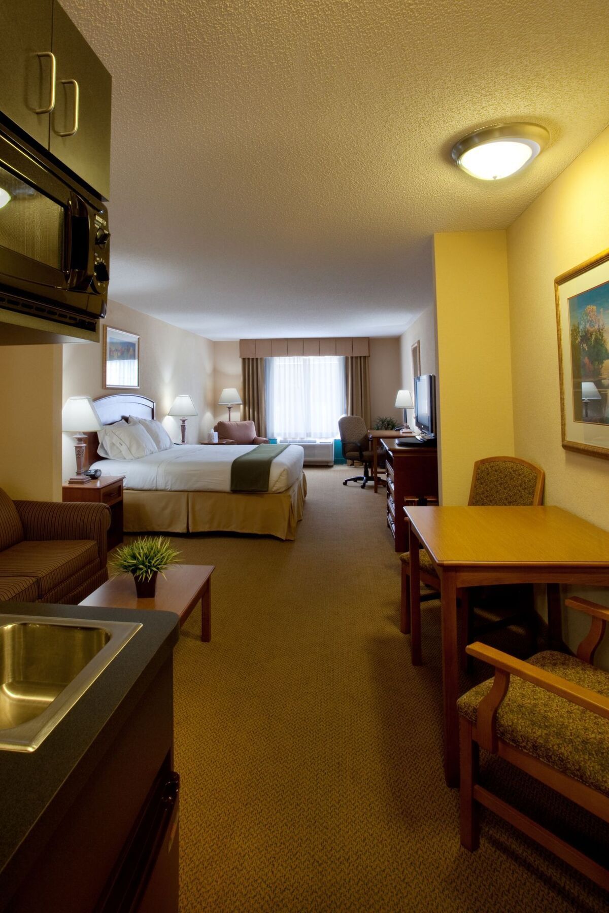 Express & I-95 & I-20 Civic Ctr By Ihg