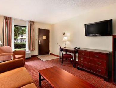 Baymont & Hotel 2*