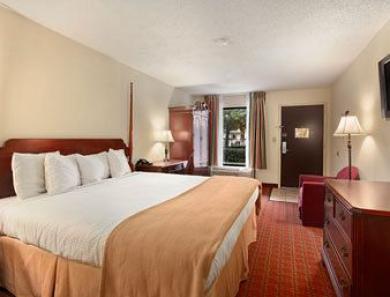 Hotel Baymont & 2*