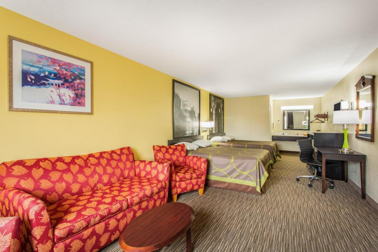 Hotel Super 8 By Wyndham 2*