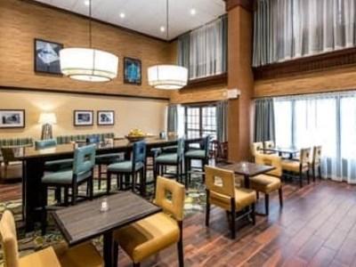 Hampton & Center Hotel 3*