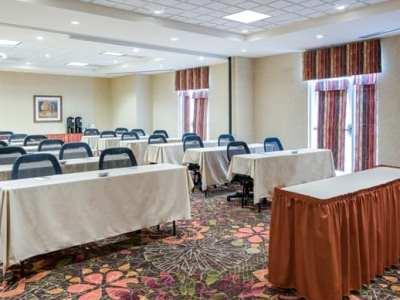 Hilton Garden Hotel 3*