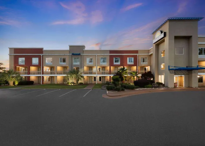 Days Inn By Wyndham Florence Near Civic Center