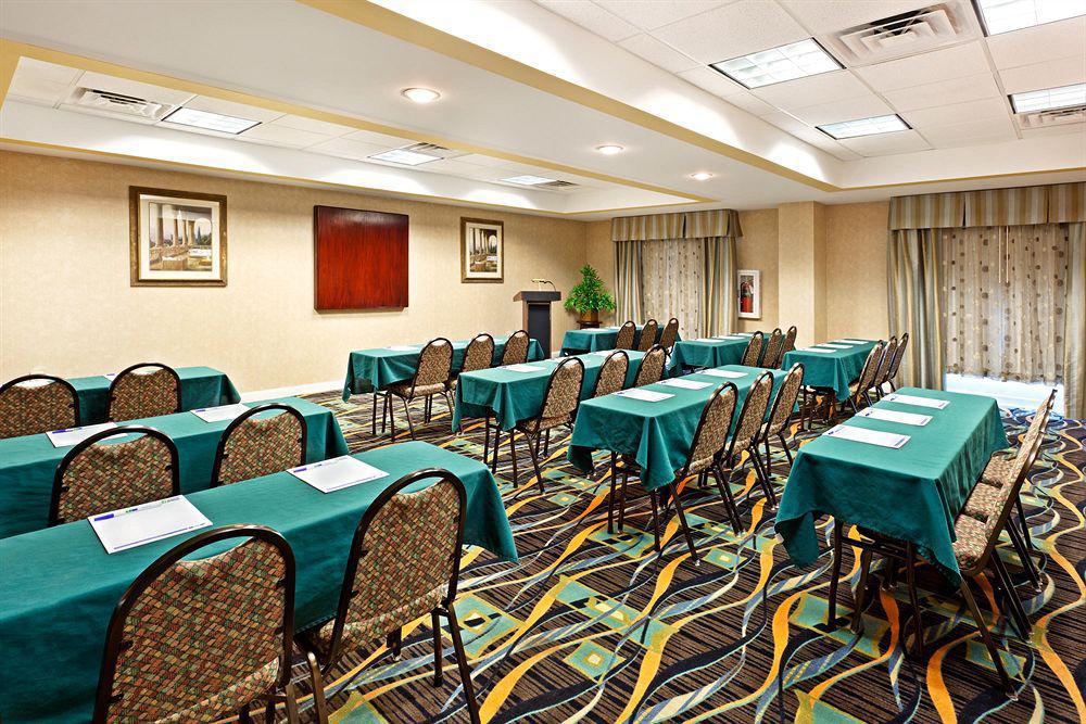 Express & By Ihg Hotel 2*