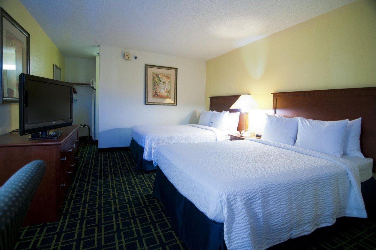 Hotel Days By Wyndham Near Civic Center Florence