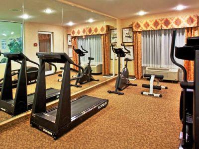 Hotel Express & By Ihg 2*