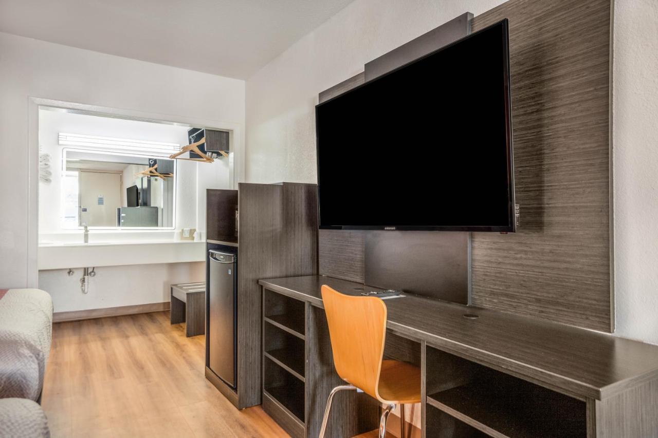 6 Florence, Sc 3*