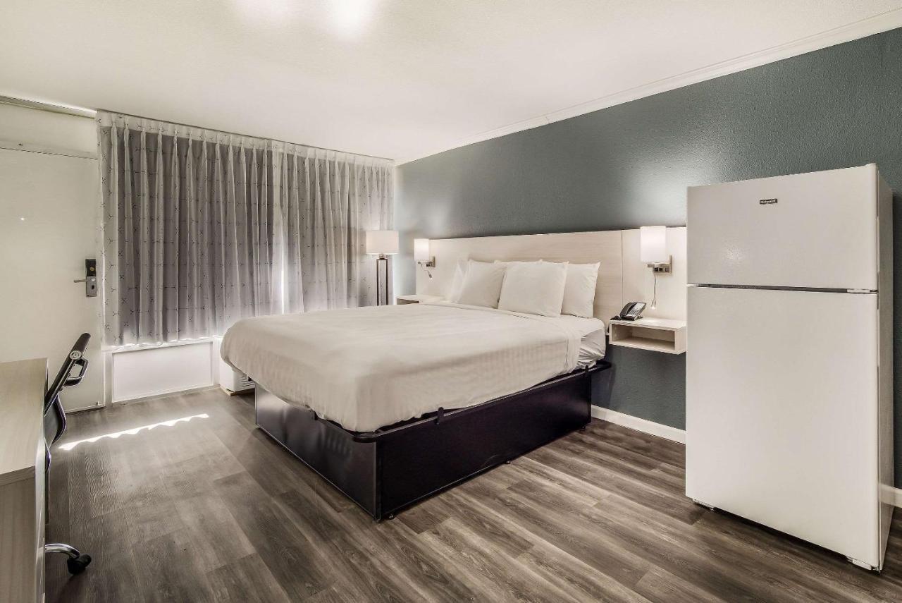 Mainstay Hotel