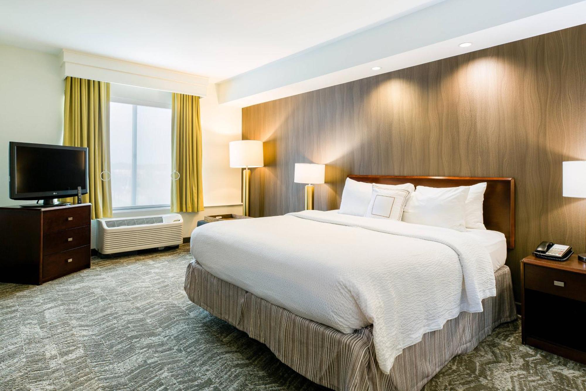 Springhill Hotel 3*