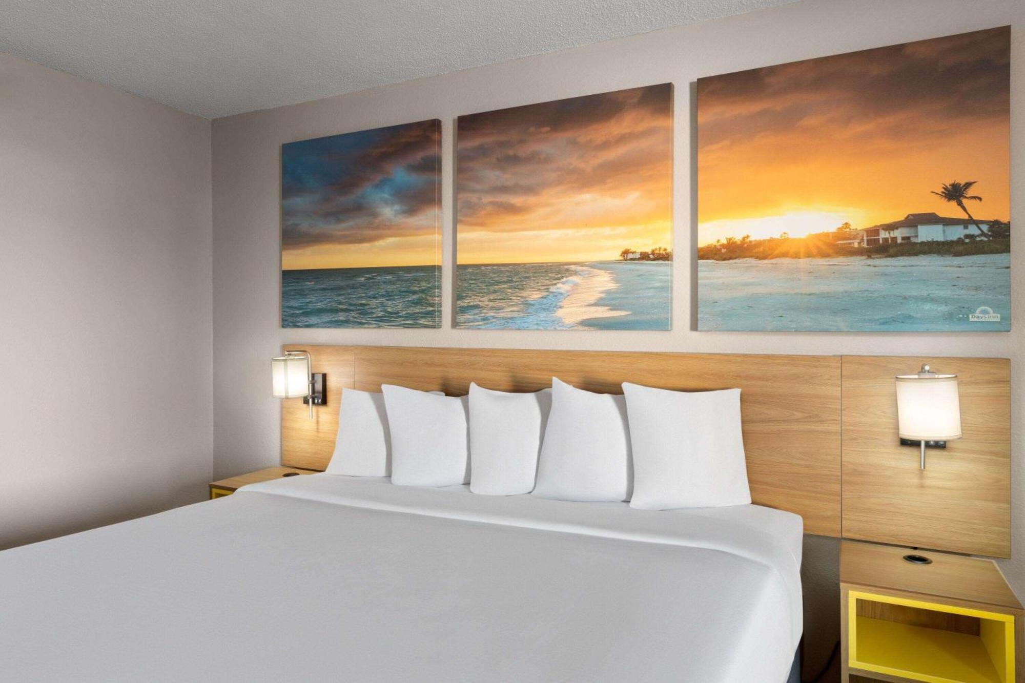 Hotel Days By Wyndham Near Civic Center Florence