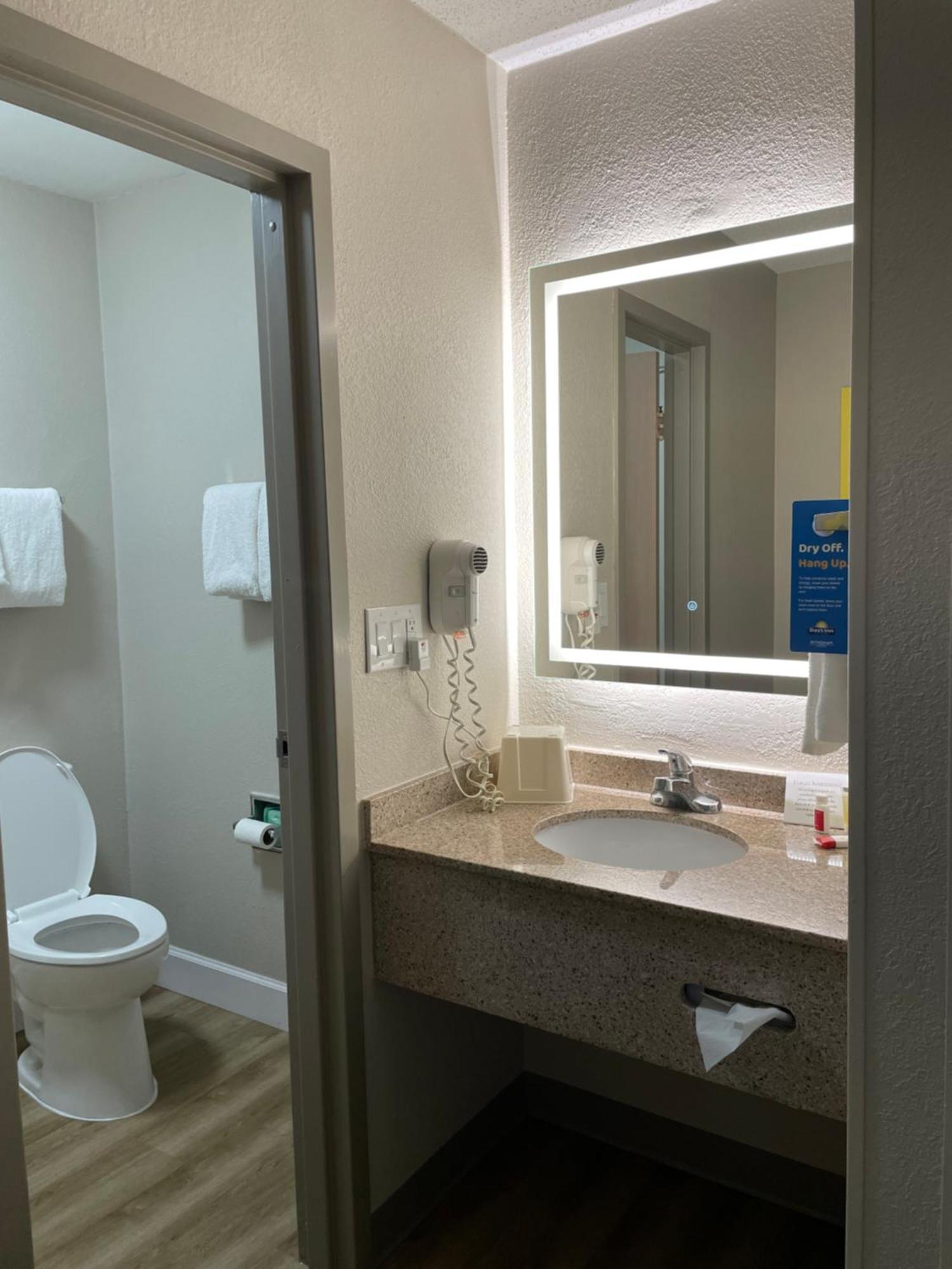 Hotel Days By Wyndham Near Civic Center