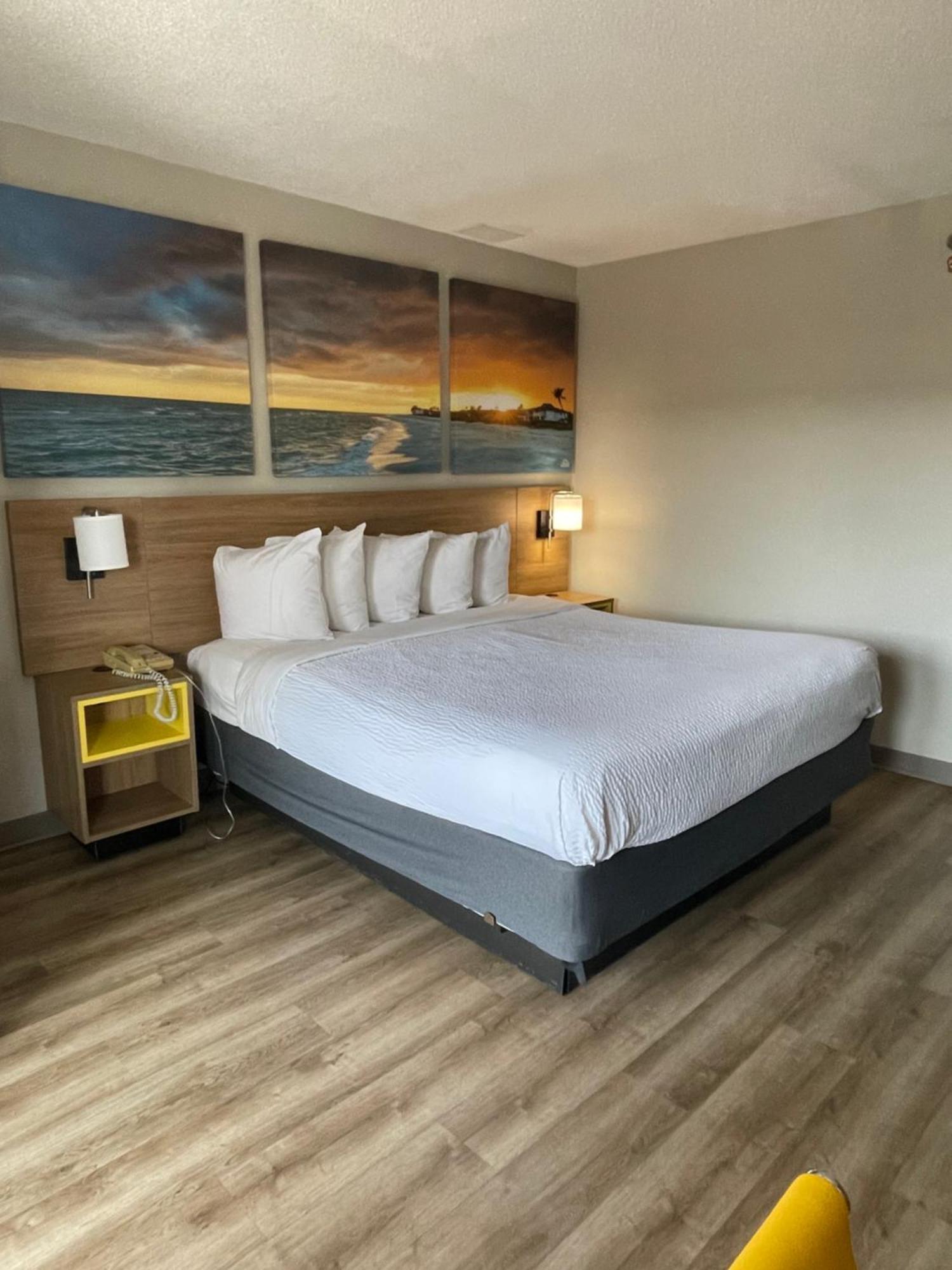 Days By Wyndham Near Civic Center 3* Florence