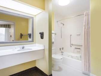 Otel Clarion &