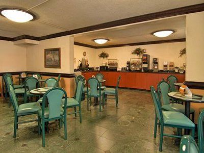 Lodge Econo *
