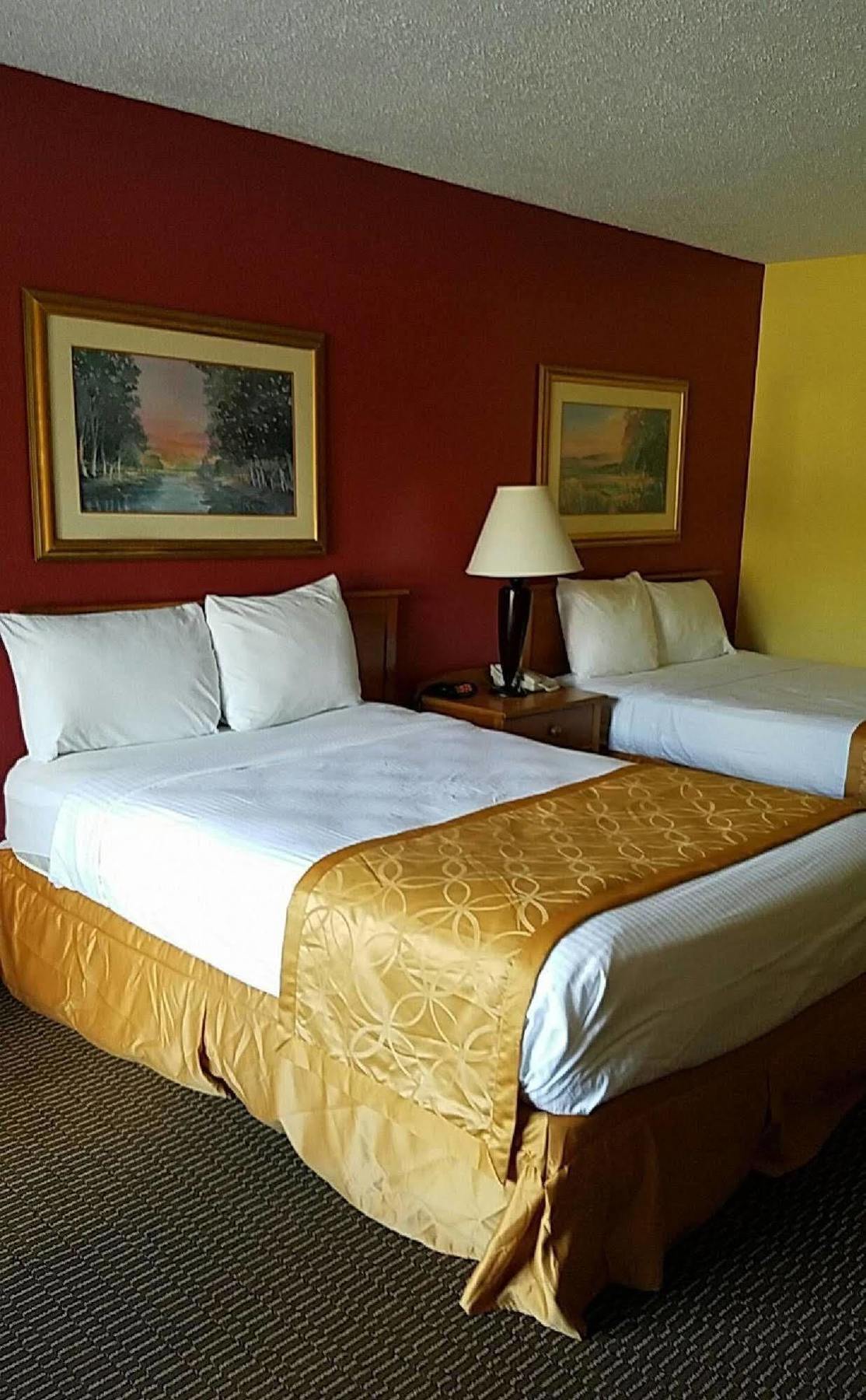 Clarion & Otel 2*