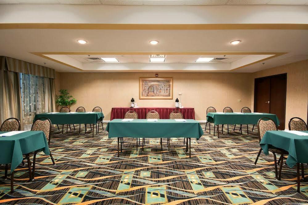 Hotel Express & By Ihg 2*