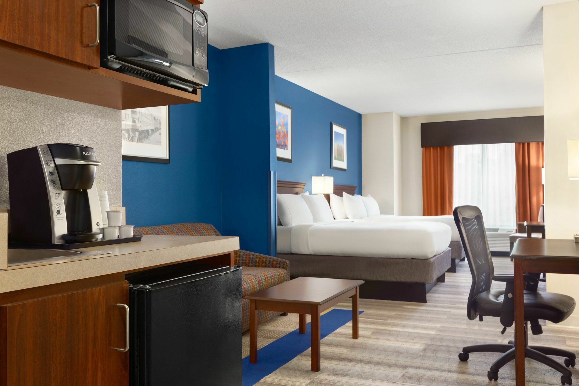 Hotel Express & By Ihg 2*