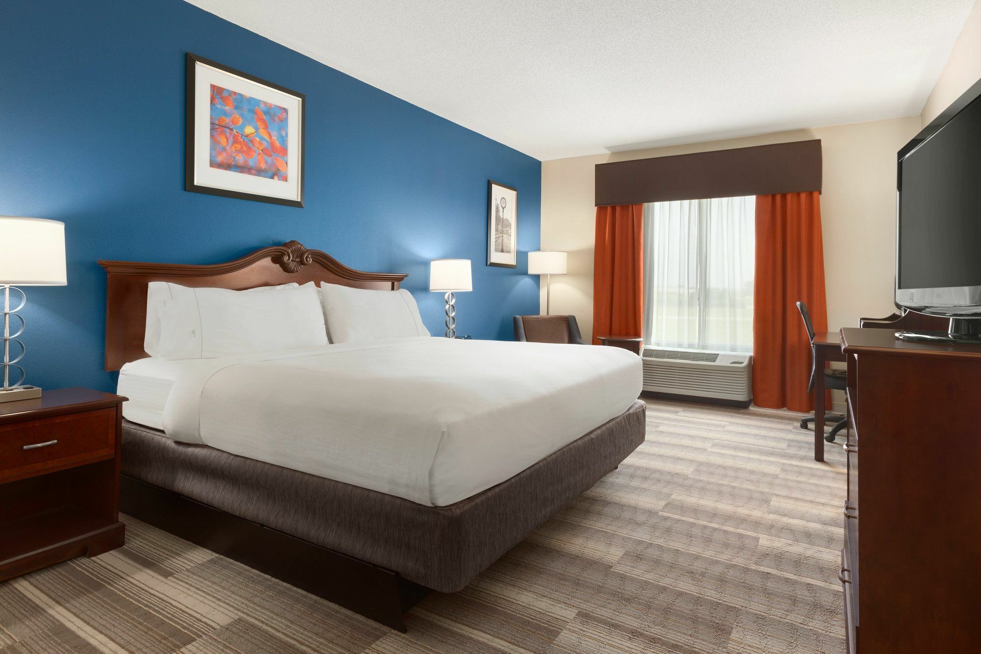 Express & By Ihg